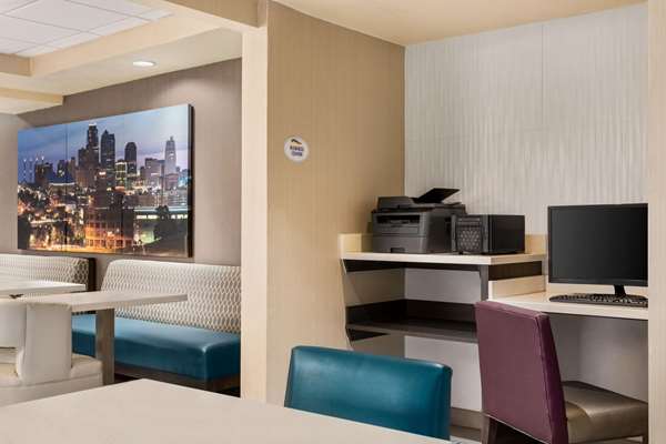 Conference Area - Baymont Inn & Suites Northeast Springfield - I-44, Exit 80