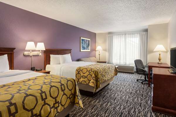 Suite - Baymont Inn & Suites Northeast Springfield - I-44, Exit 80