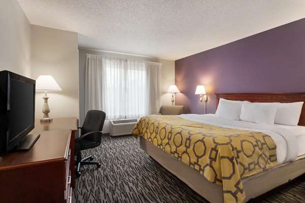 Suite - Baymont Inn & Suites Northeast Springfield - I-44, Exit 80