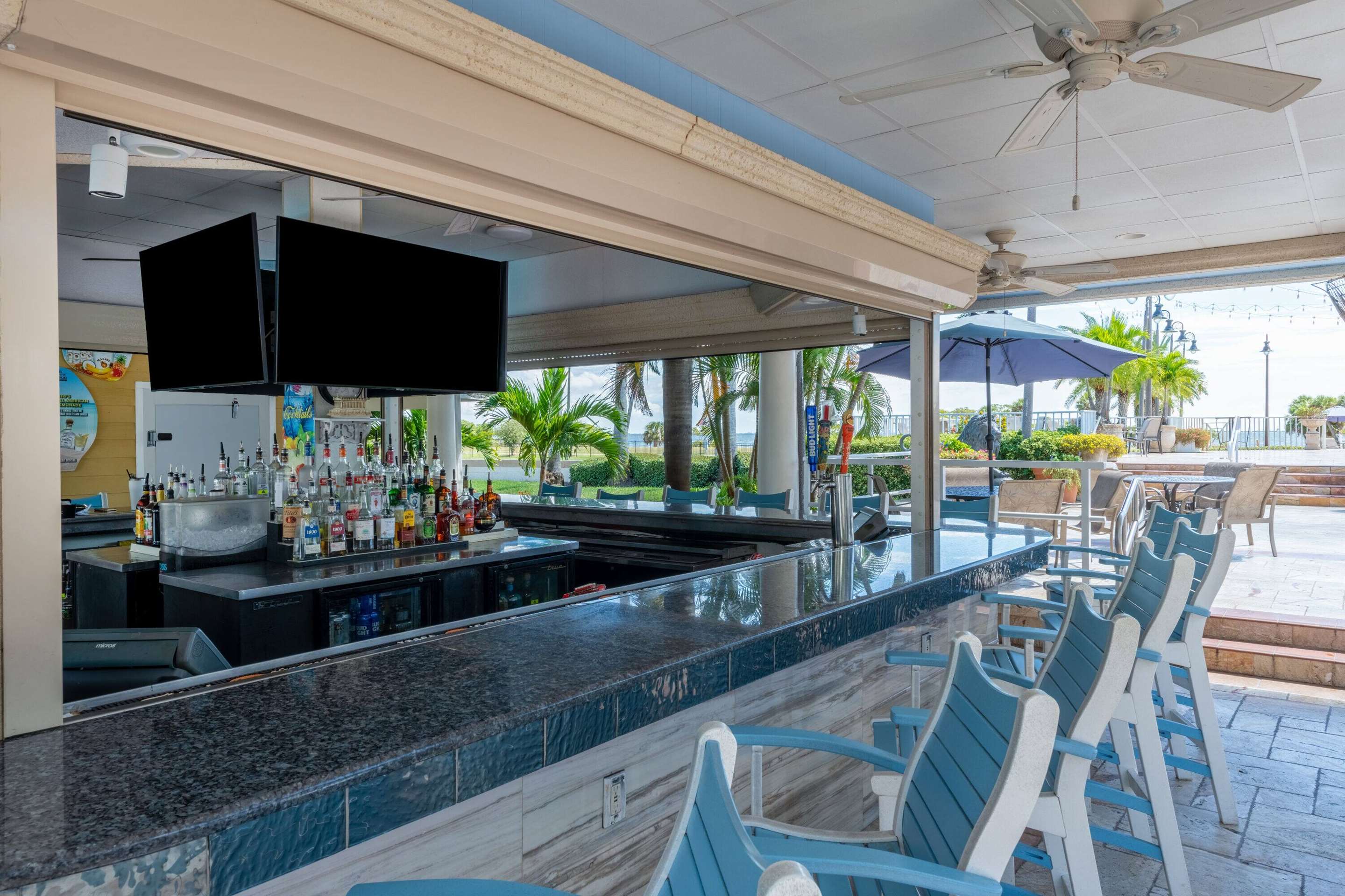 BarLounge | Safety Harbor Resort & Spa Trademark Collection by Wyndham