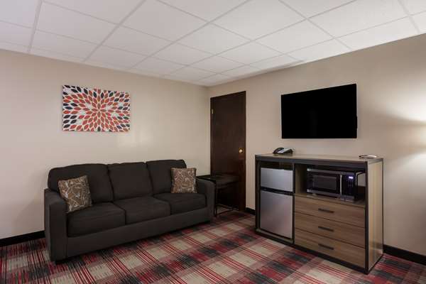  - SureStay Hotel by Best Western Higginsville