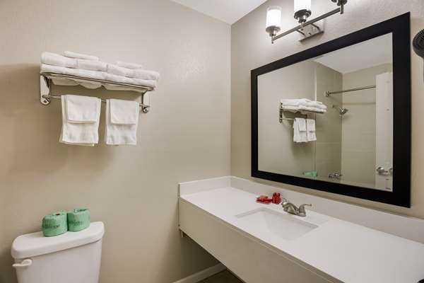  - SureStay Hotel by Best Western Higginsville
