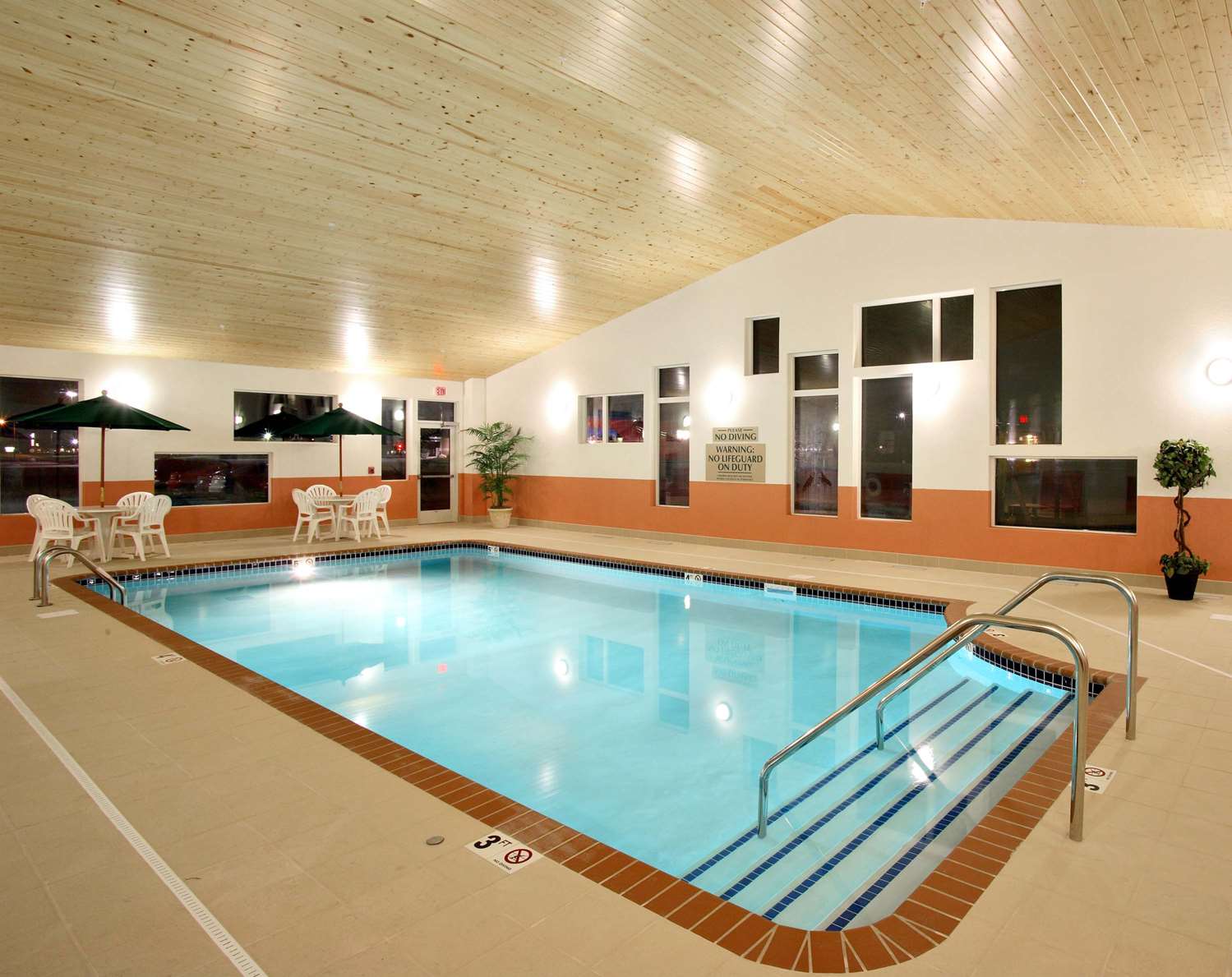 Grandstay Hotel Suites Perham Mn See S Pool Grandstay Hotel Suites Perham