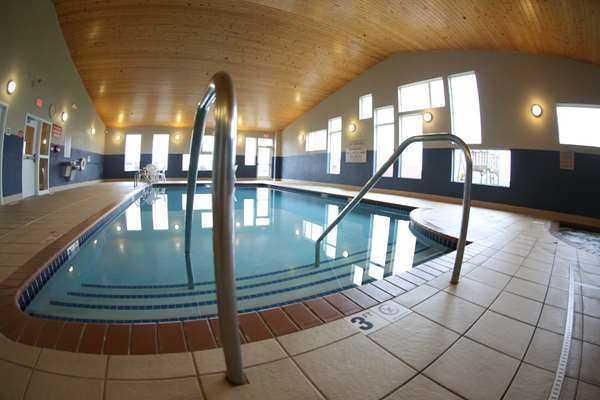 Pool - GrandStay Hotel & Suites Perham