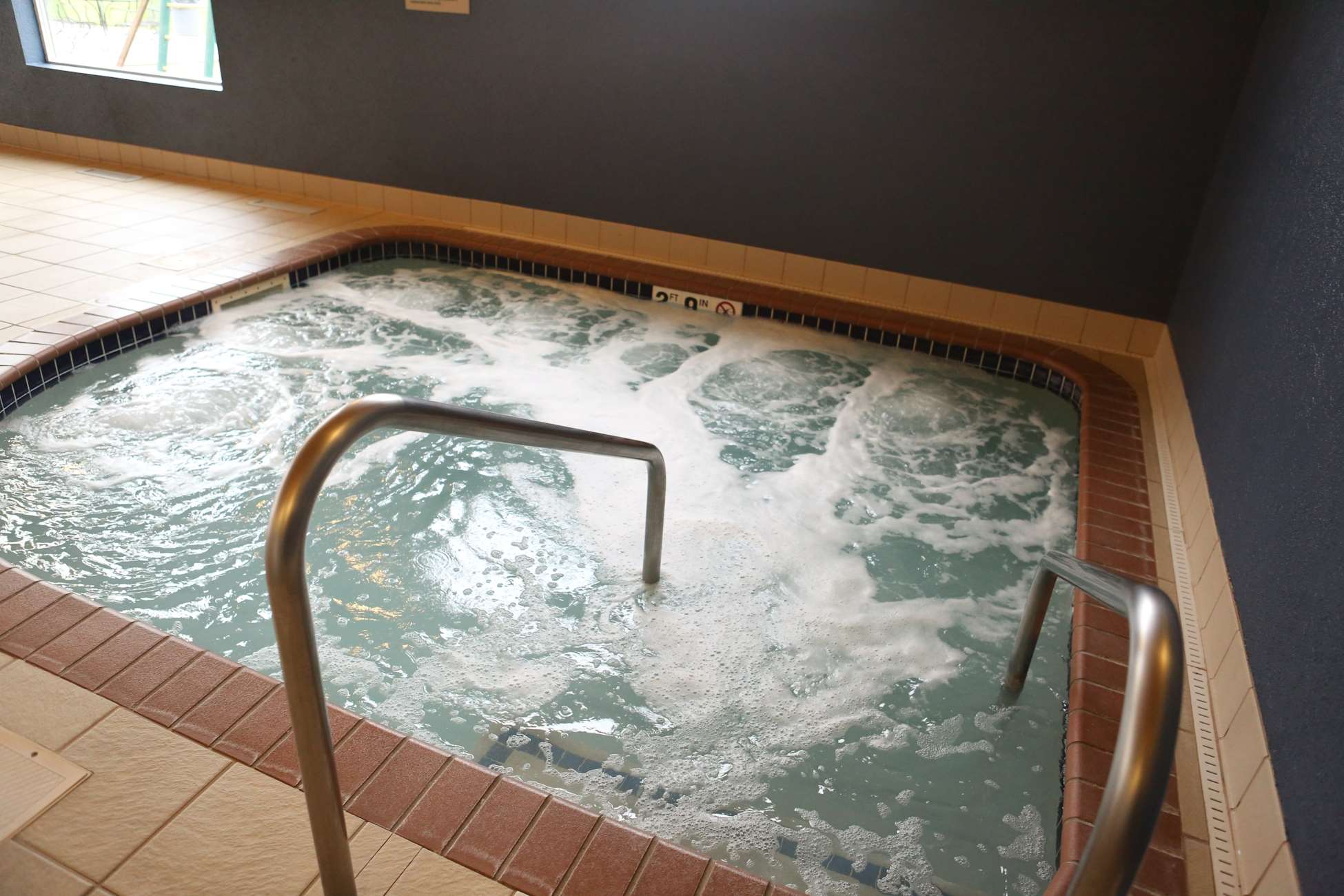 Pool & Hot Tub