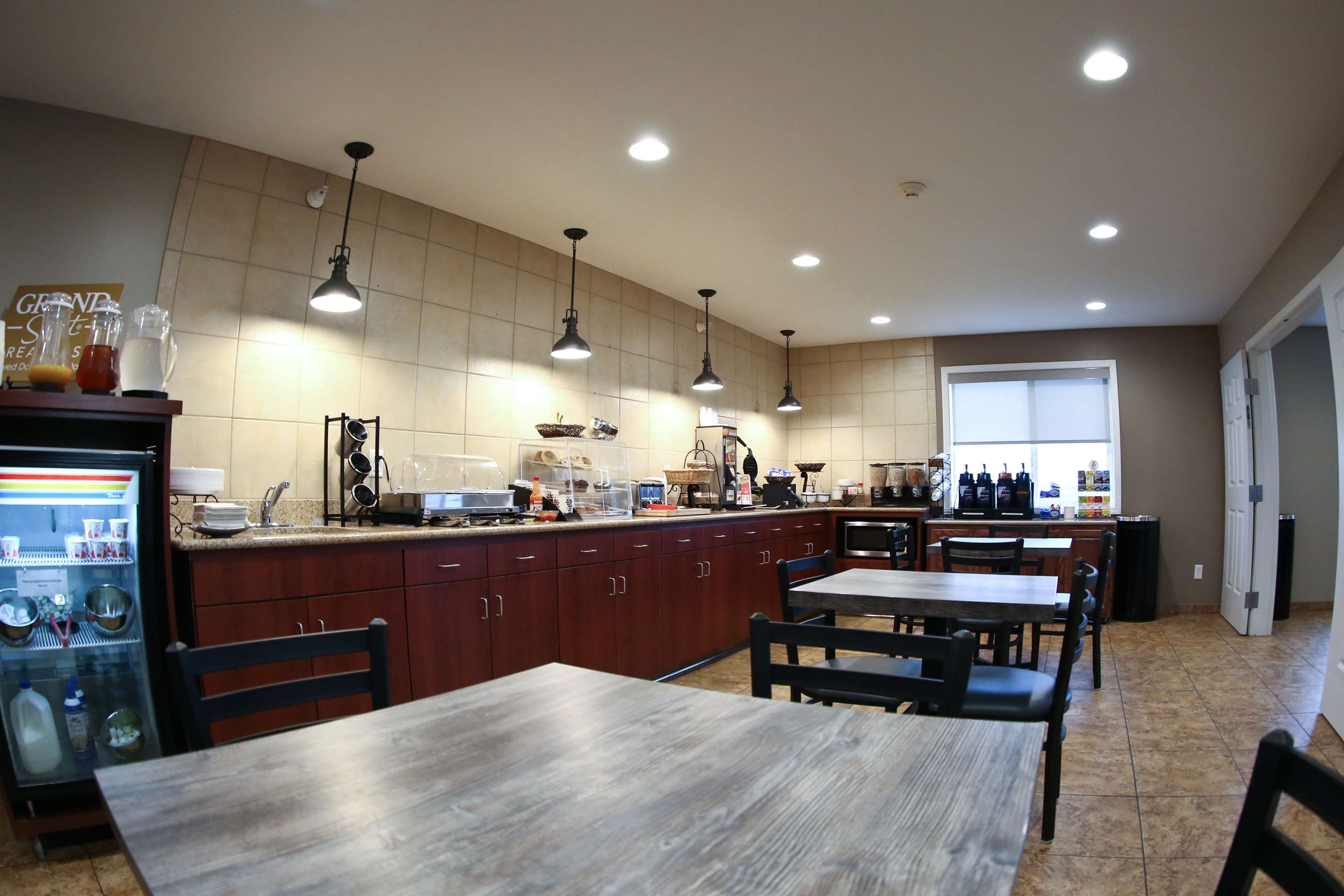 GrandStart Breakfast Buffet