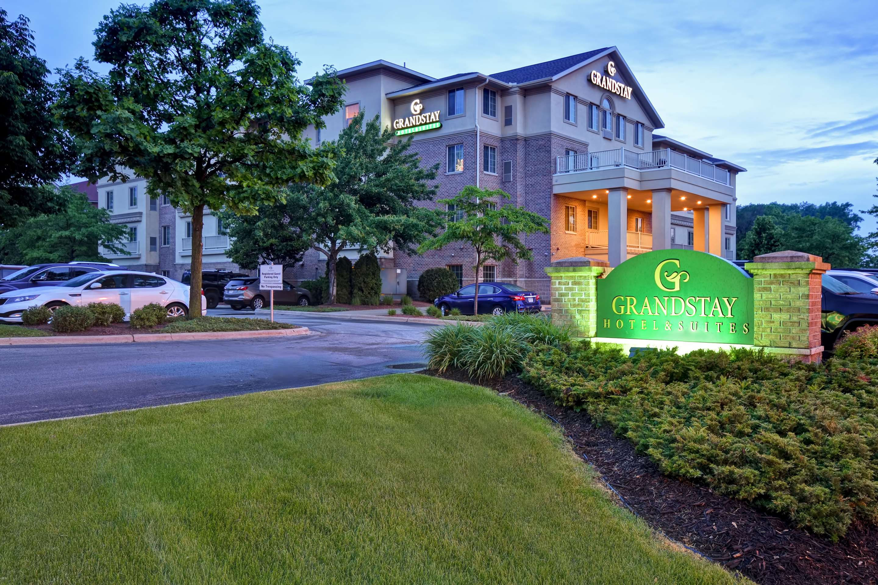 GrandStay Hotel & Suites La Crosse | GrandStay Hotel & Suites
