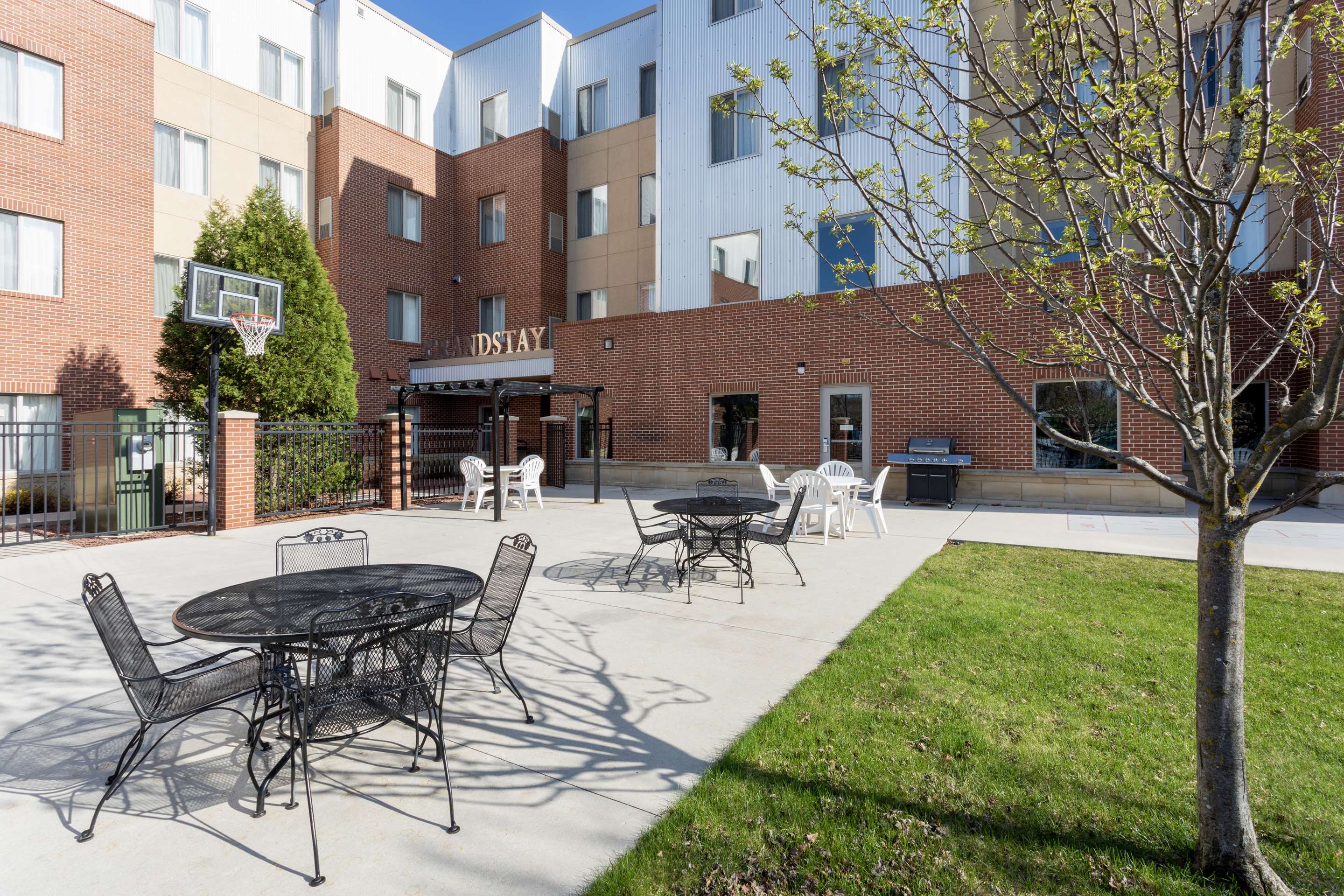 Courtyard | Grandstay Residential Suites Hotel - Sheboygan
