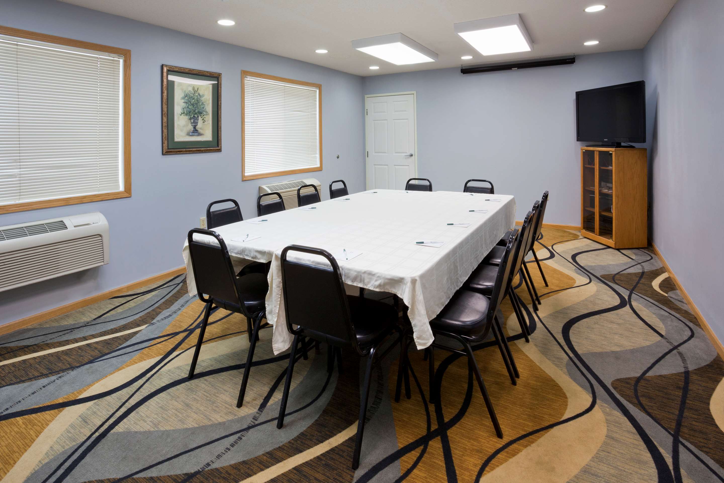 GrandStay Waseca Meeting Room