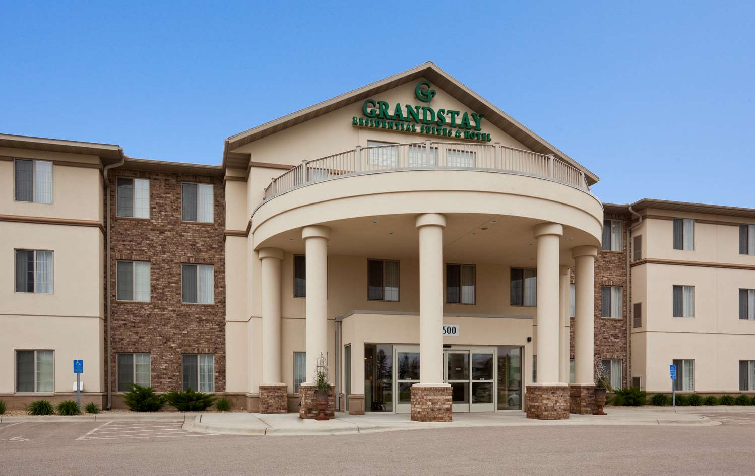 Grandstay Residential Suites Faribault Mn See S Exterior View Grandstay Residential Suites Faribault