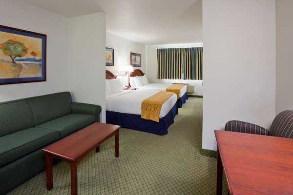 Suite - GrandStay Hotel & Suites Becker