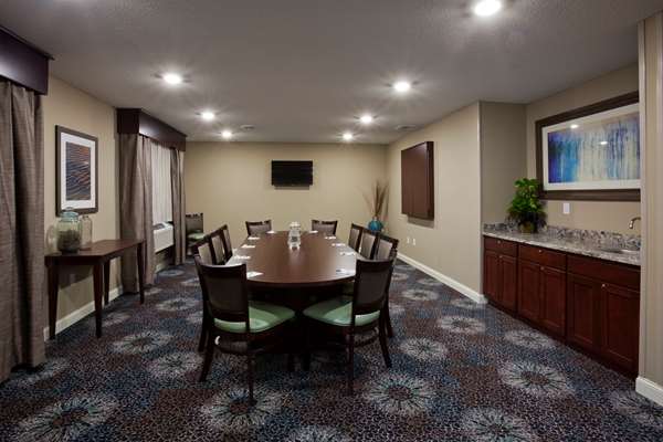  - GrandStay Hotel & Suites Glenwood
