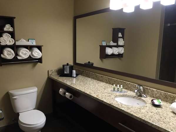  - GrandStay Hotel & Suites Delano