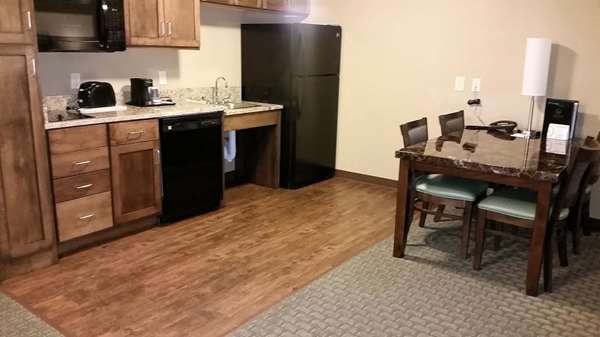 Suite - GrandStay Hotel & Suites Delano