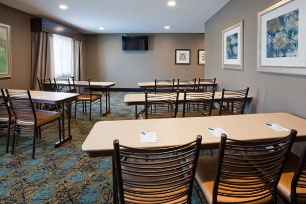  - GrandStay Hotel & Suites Delano