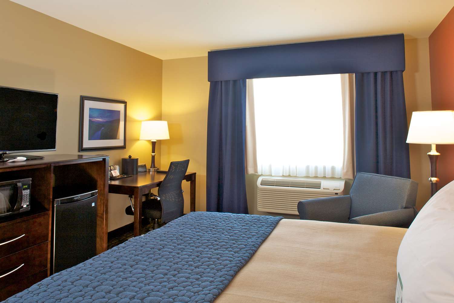 GrandStay Hotel & Suites Mount Horeb, WI See Discounts