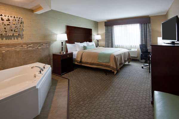 Suite - GrandStay Hotel & Suites Morris