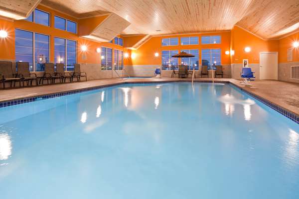 Pool - GrandStay Hotel & Suites Morris