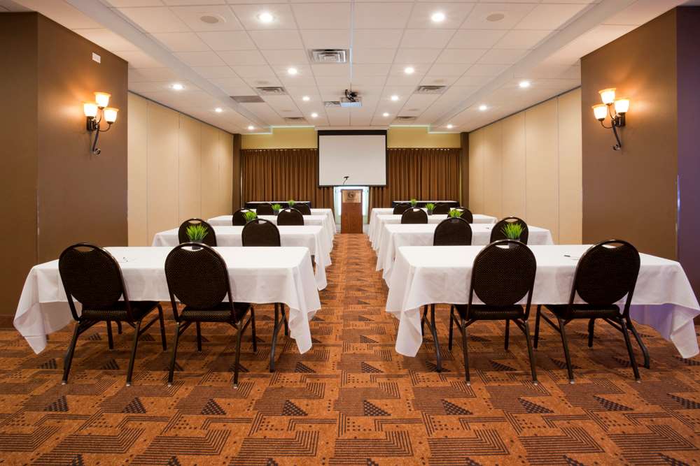 GrandStay Hotel & Conference Center Apple Valley, MN See Discounts