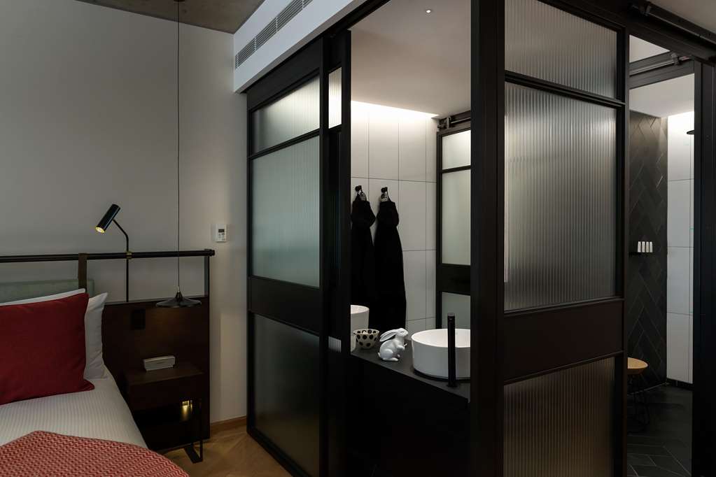 Guest photo