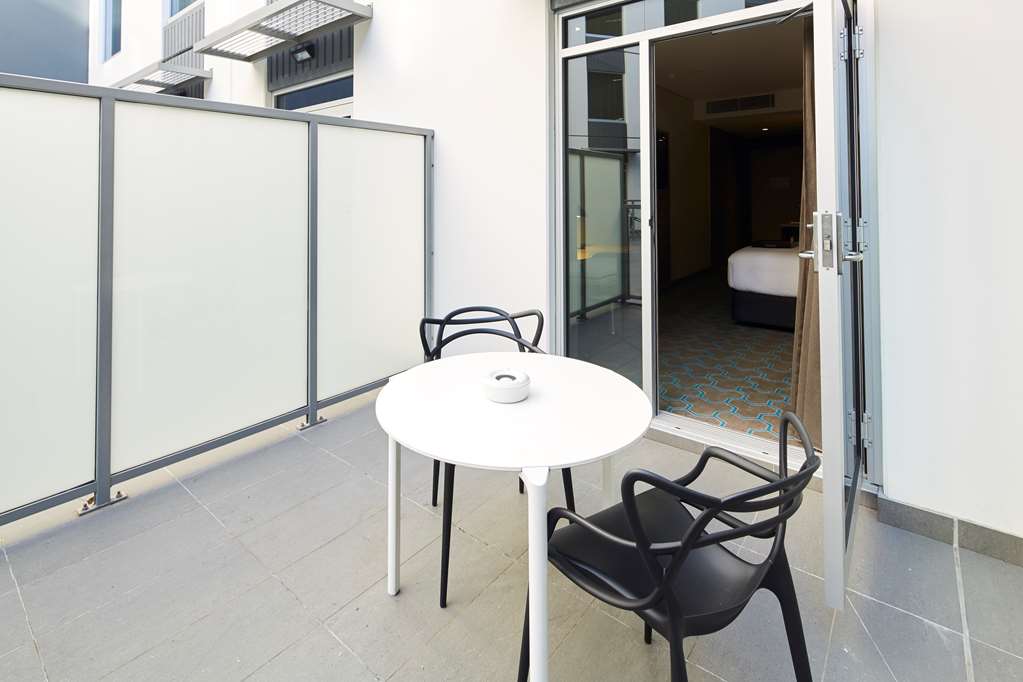 Rydges Sydney Airport-guestroom-Guest Room,On-Site.jpg