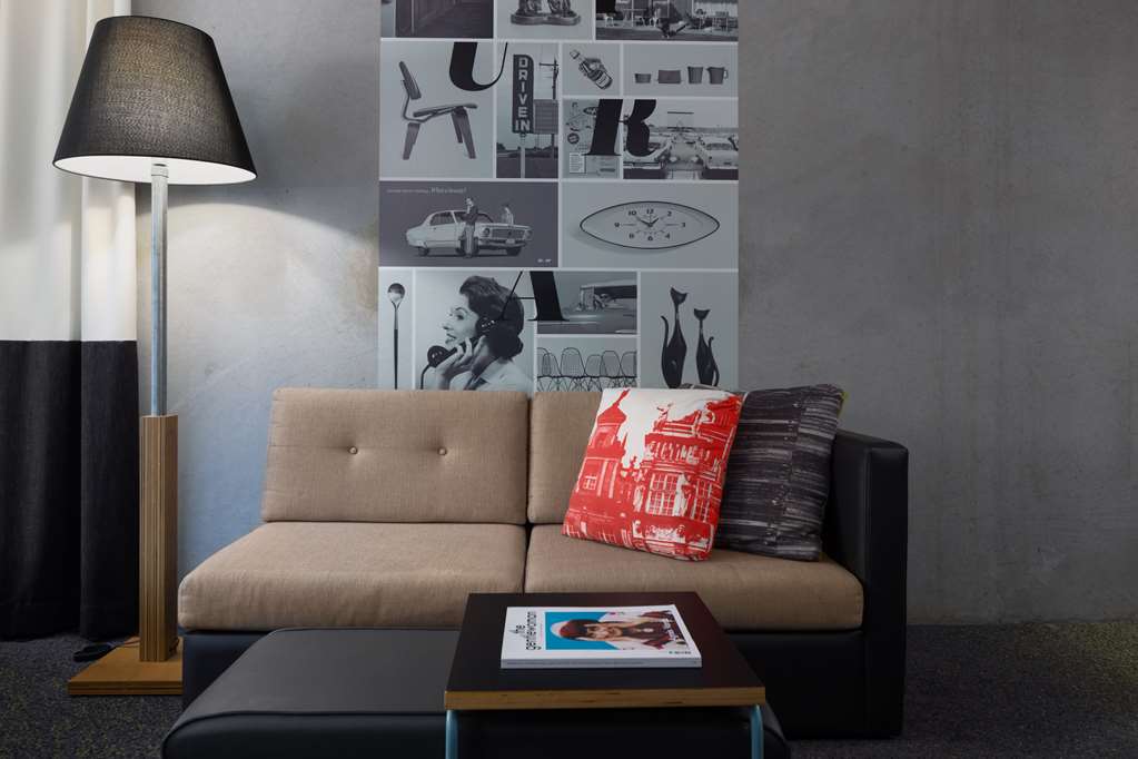 Atura Blacktown-guestroom-Guest Room,Guest Room Amenity,On-Site.jpg
