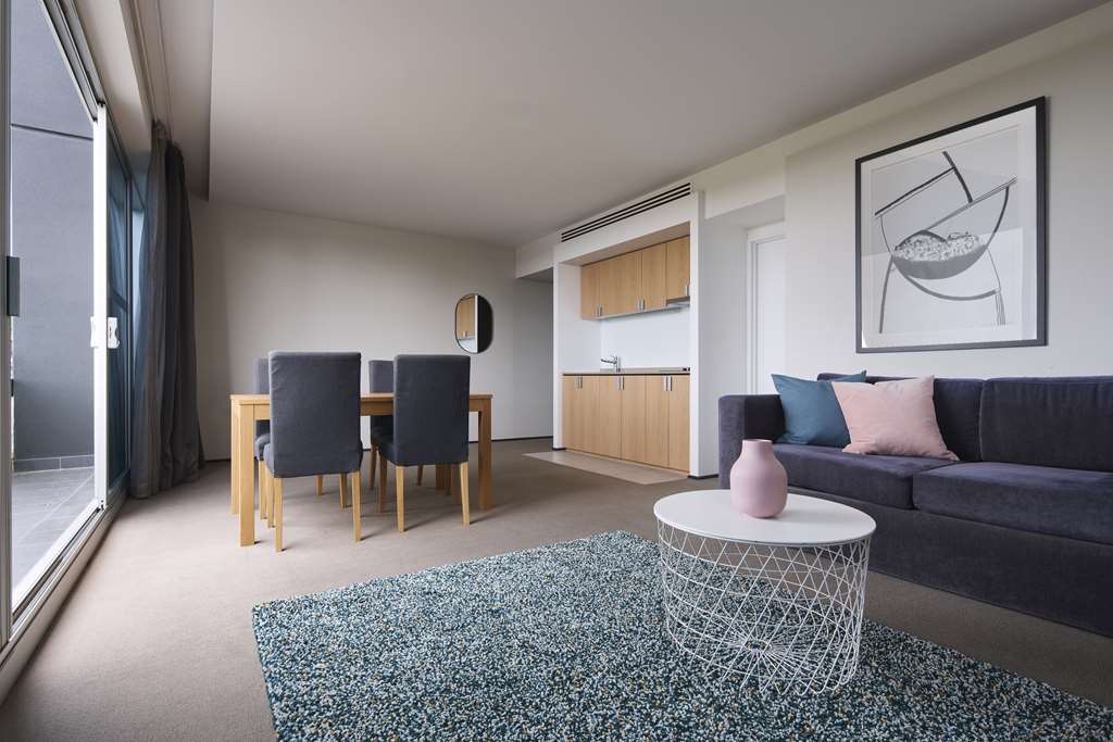 Atura Dandenong-guestroom-Guest Room,Suite,On-Site.jpg