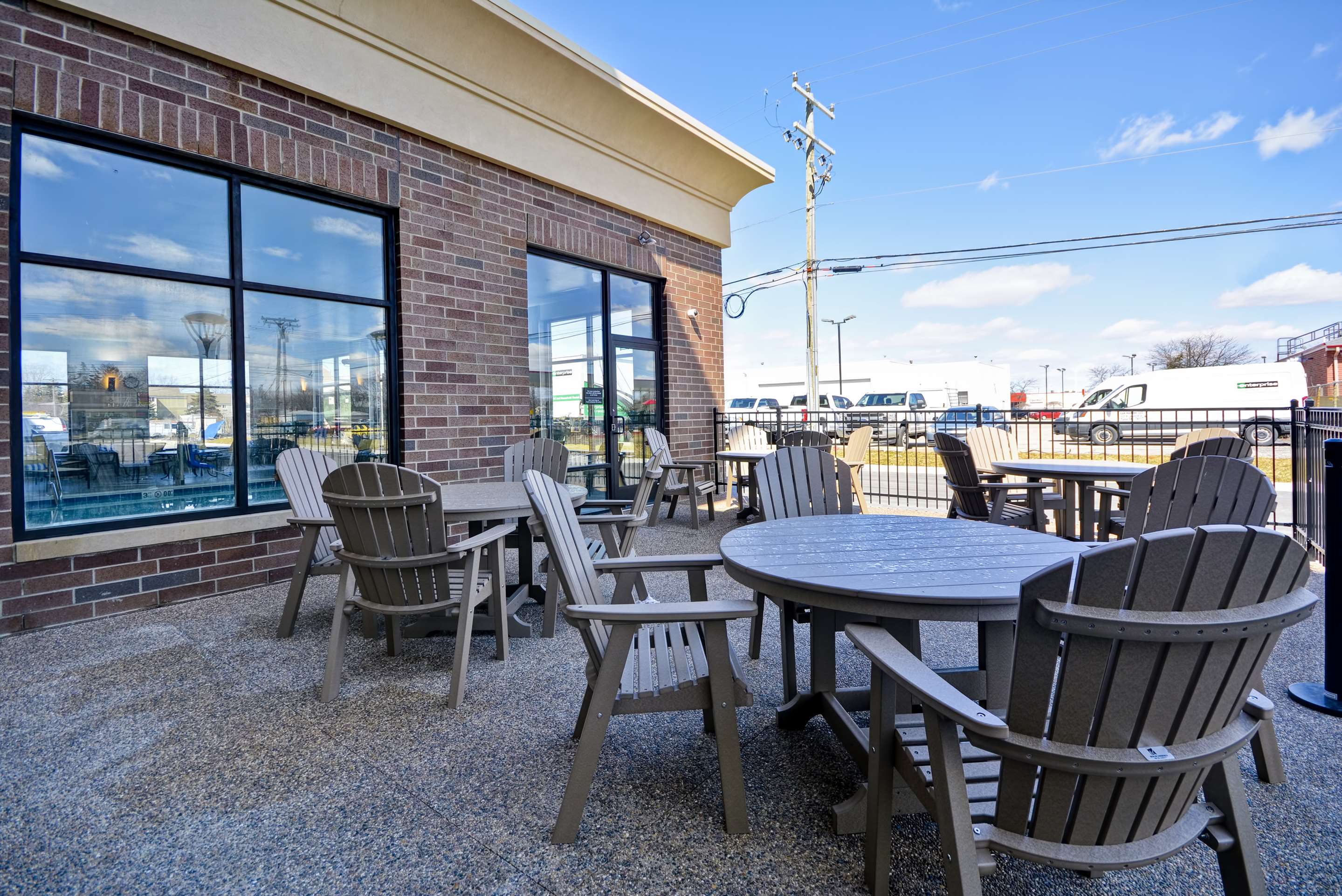 Exterior | Hampton Inn & Suites Detroit/Warren
