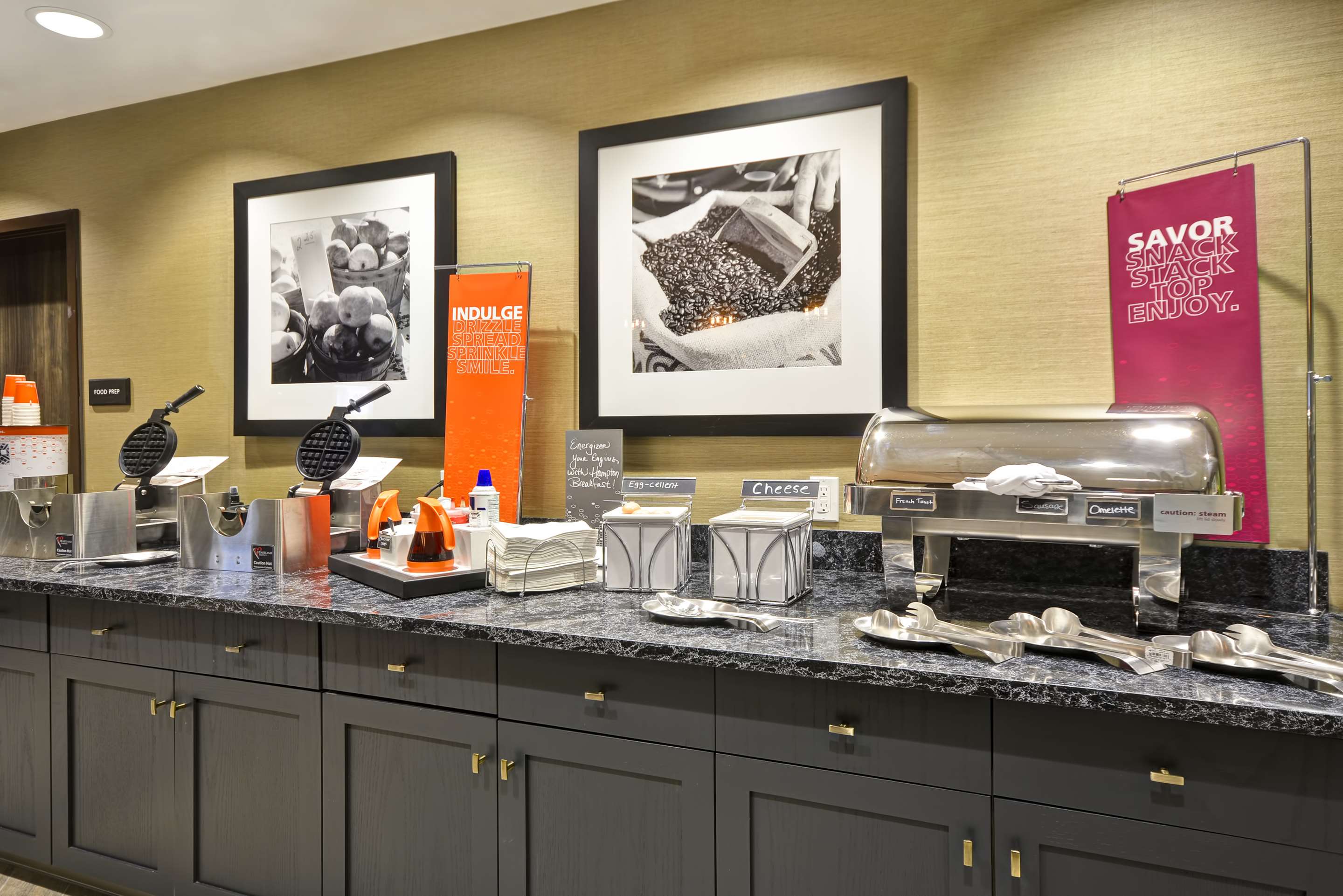 Restaurant | Hampton Inn & Suites Detroit/Warren