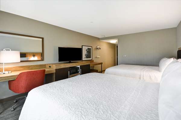  - Hampton Inn Warren