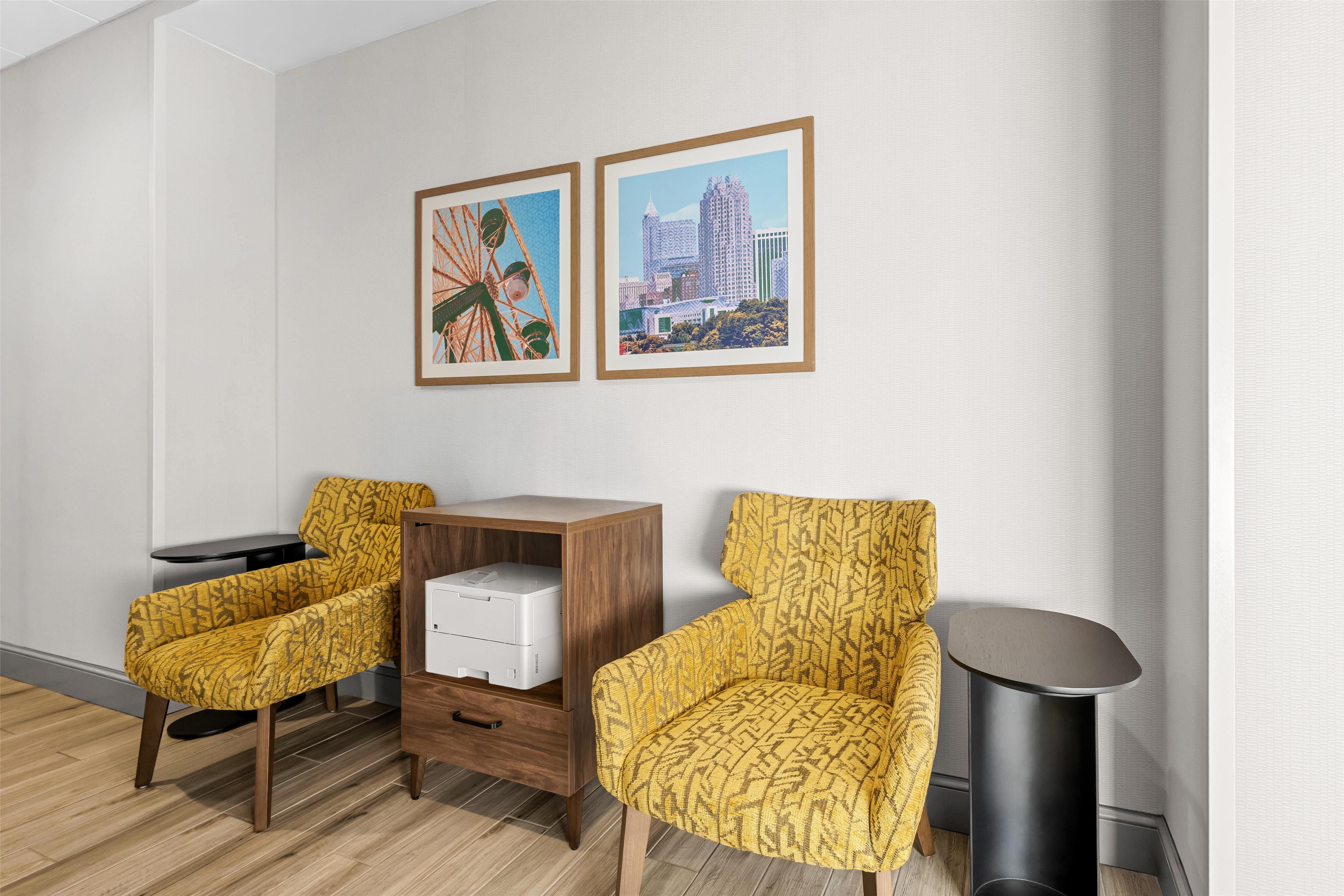 Lobby | Hampton Inn & Suites Knightdale Raleigh