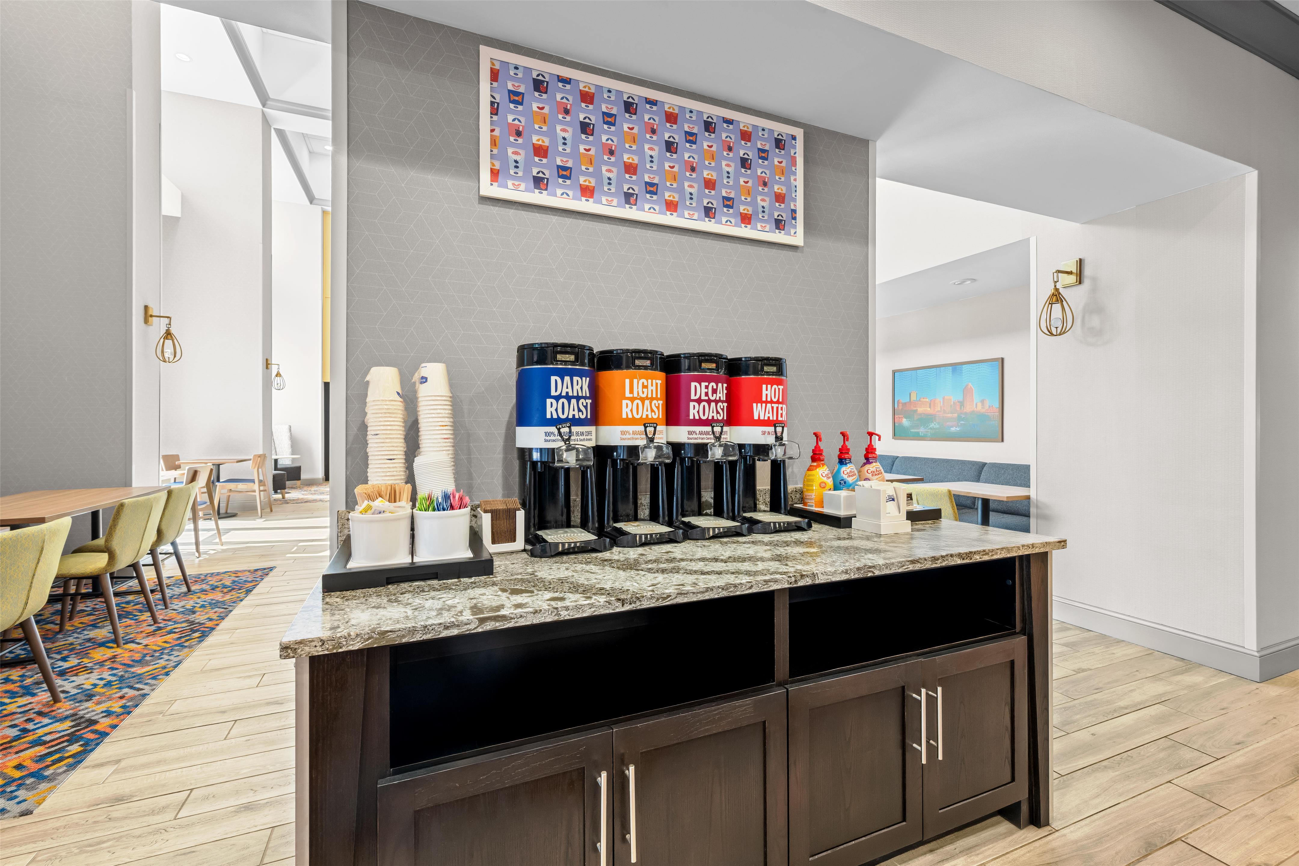 Breakfast Area | Hampton Inn & Suites Knightdale Raleigh