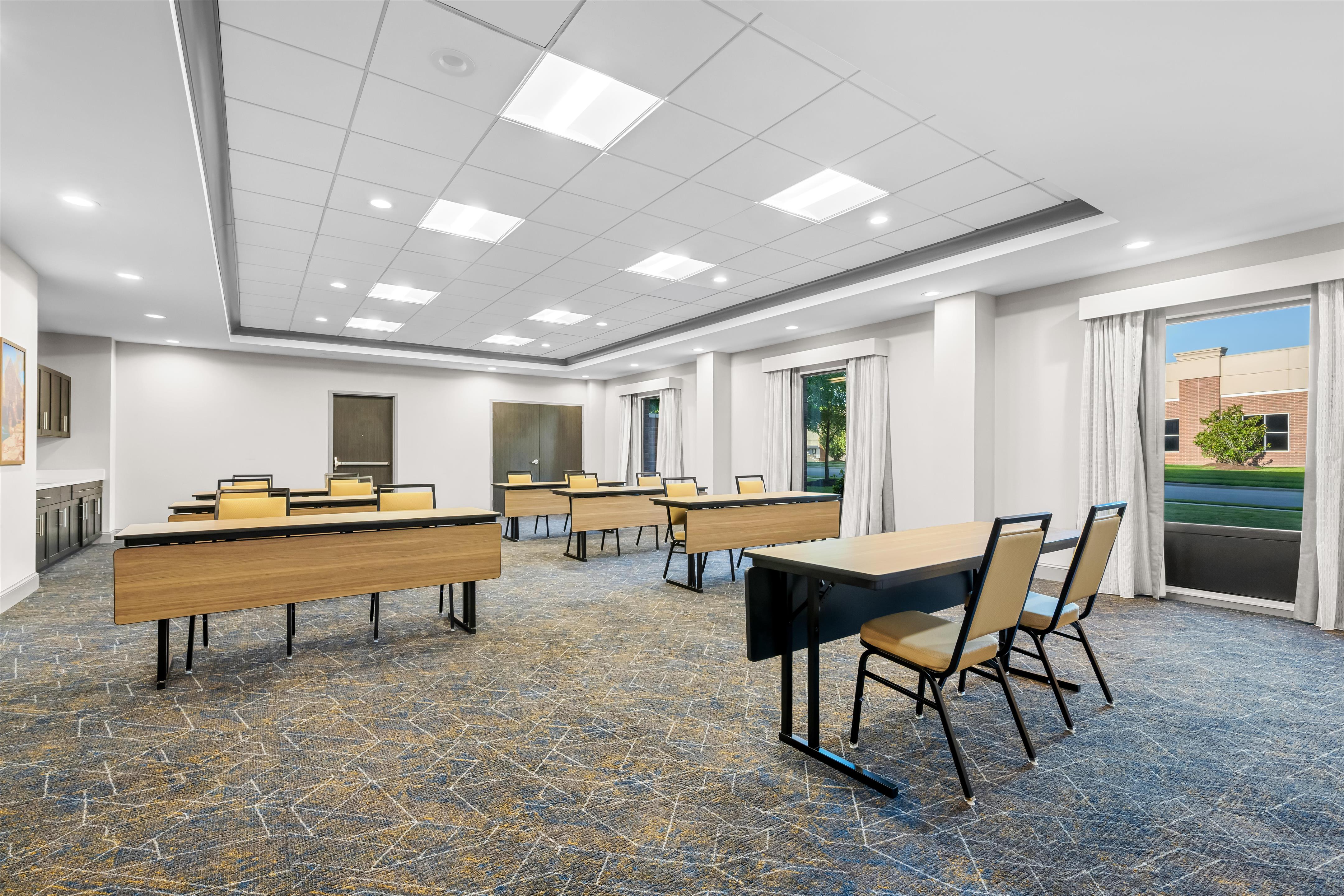 Meeting Room | Hampton Inn & Suites Knightdale Raleigh