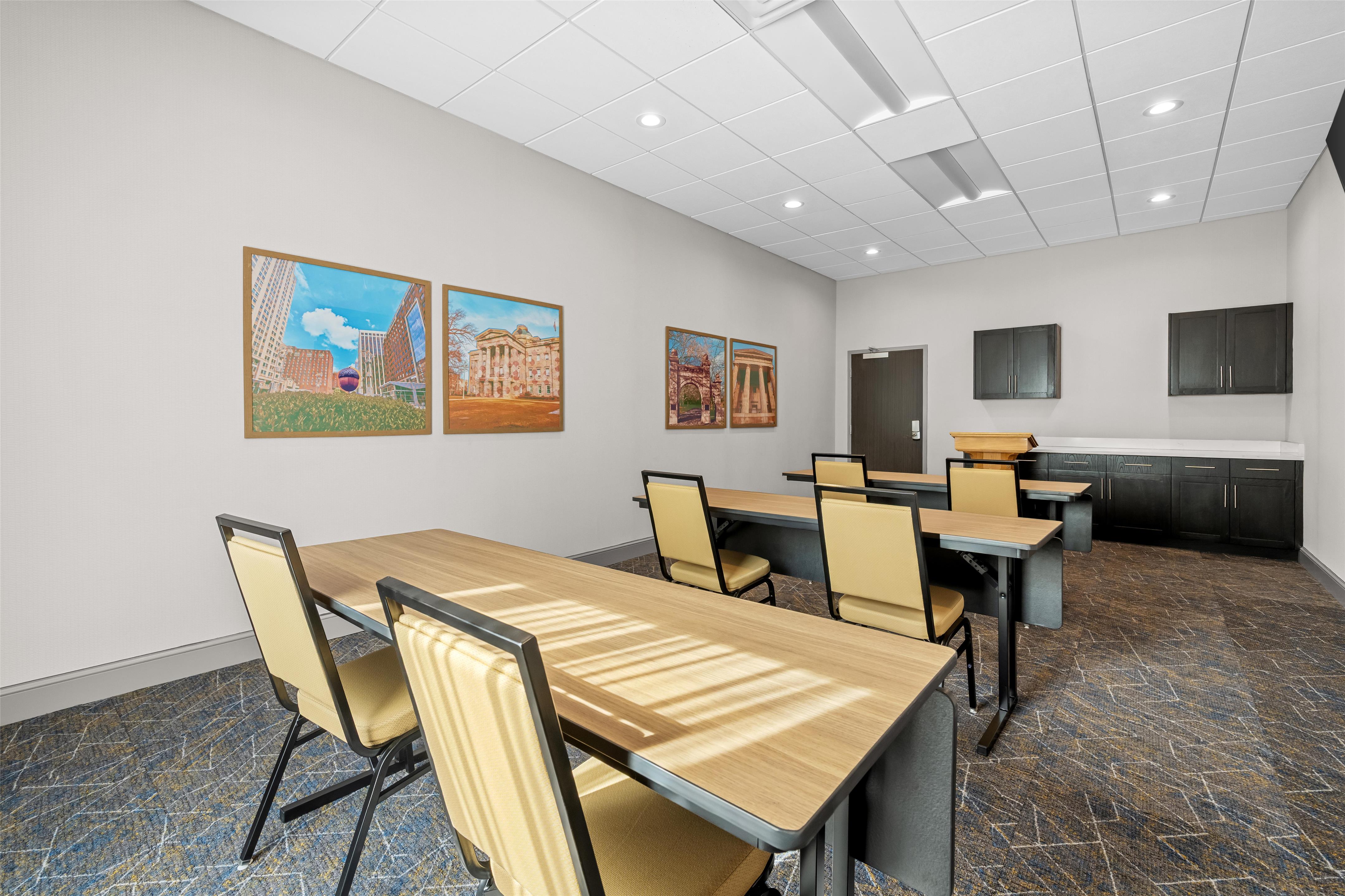 Meeting Room | Hampton Inn & Suites Knightdale Raleigh