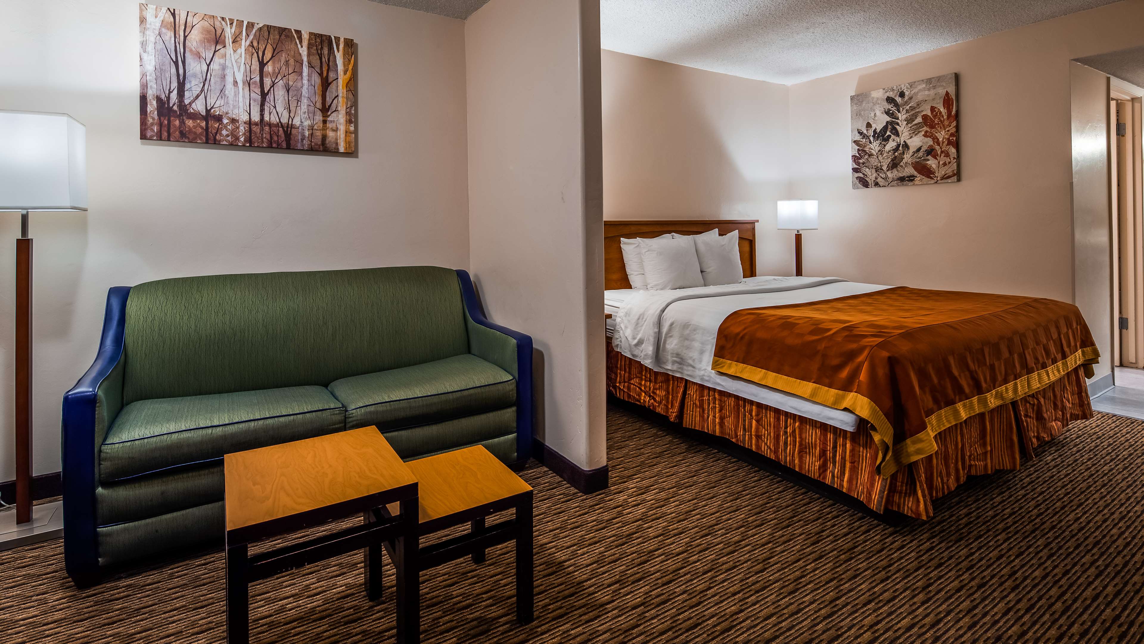 SureStay Hotel by Best Western Tehachapi Room Type - Suite-1 King Bed, Non-Smoking, Sofa For Sitting, 50 Inch Flat Screen Television, Hbo®, High Speed In