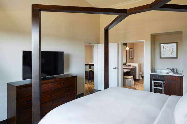  - Hilton Grand Vacations at MarBrisa Resort Carlsbad