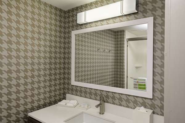  - Home2 Suites by Hilton Airport Louisville - I-65, Exit 132