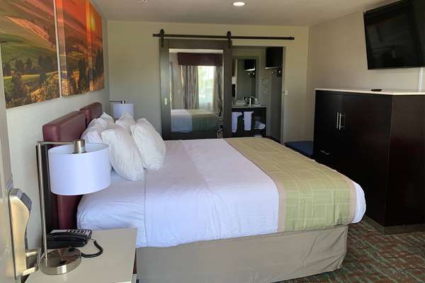  - Days Inn Bellville - I-71, Exit 165