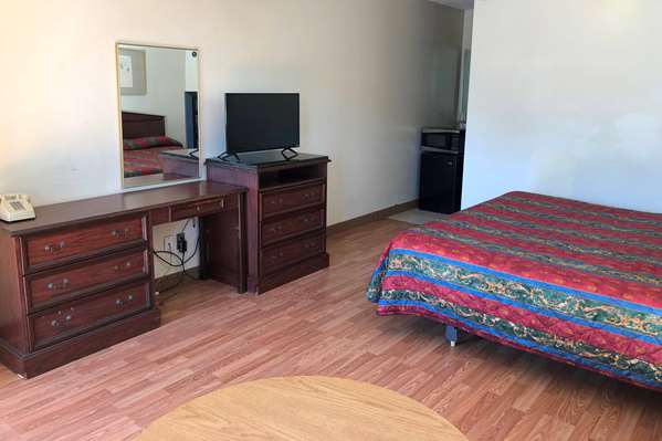  - Knights Inn Selma - I-95, Exit 97