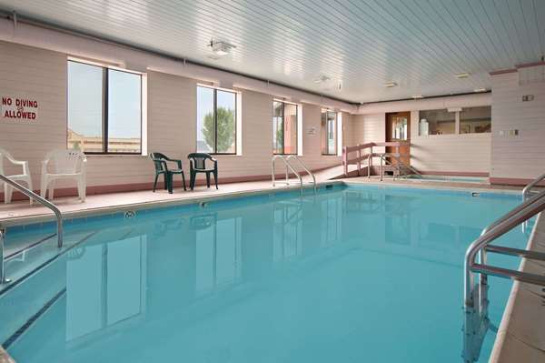 Pool - Super 8 Hotel Crawfordsville - I-74, Exit 34