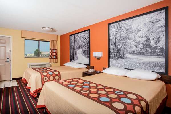  - Super 8 Hotel Crawfordsville - I-74, Exit 34