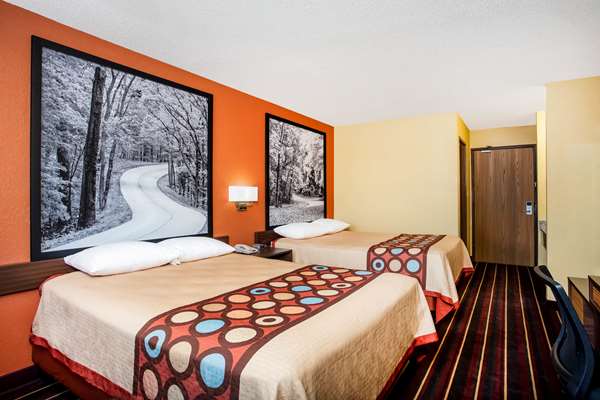  - Super 8 Hotel Crawfordsville - I-74, Exit 34