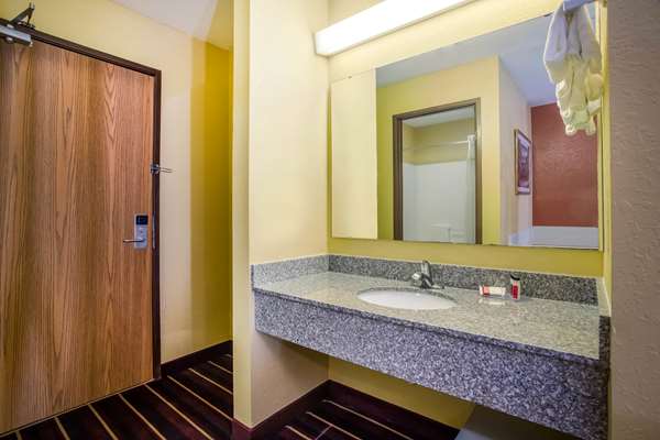  - Super 8 Hotel Crawfordsville - I-74, Exit 34