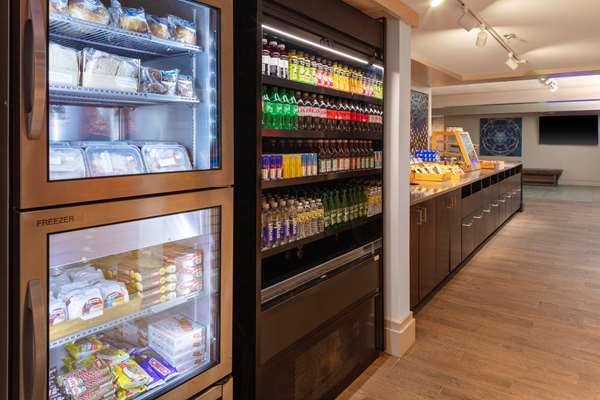 Restaurant - DoubleTree by Hilton Hotel Burlington