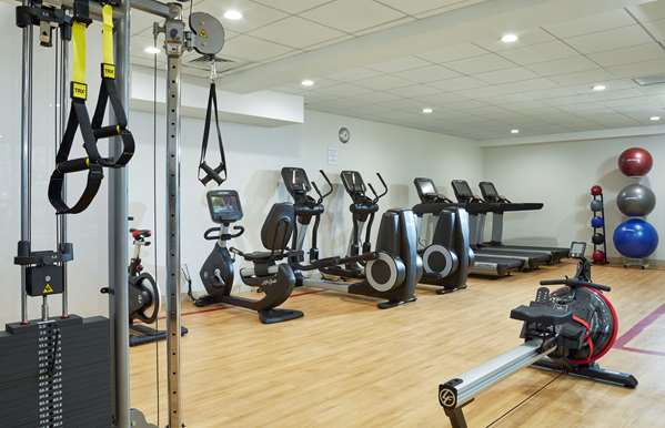Fitness/ Exercise Room - DoubleTree by Hilton Hotel Burlington