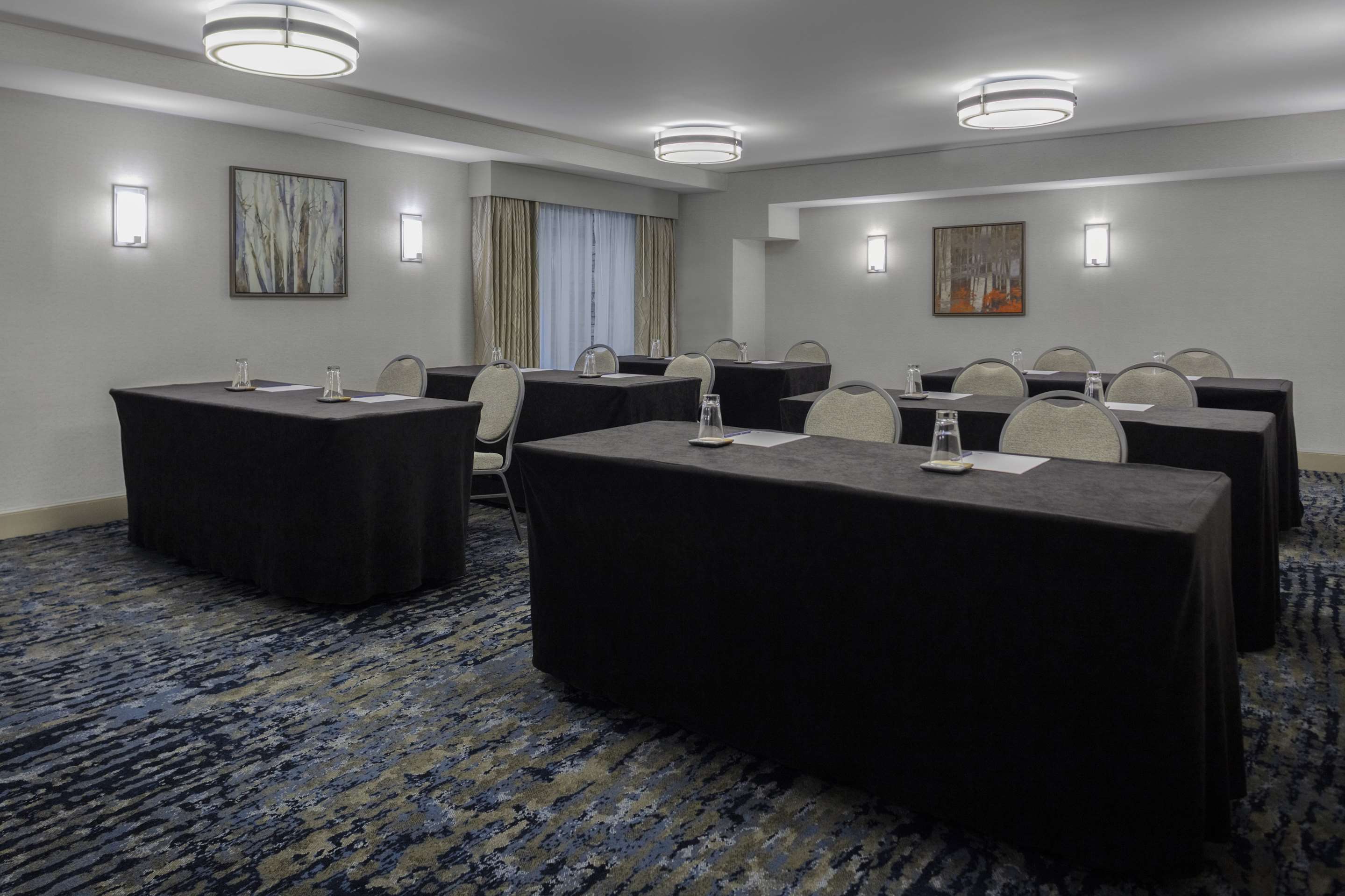Meeting Room | DoubleTree by Hilton Burlington Vermont