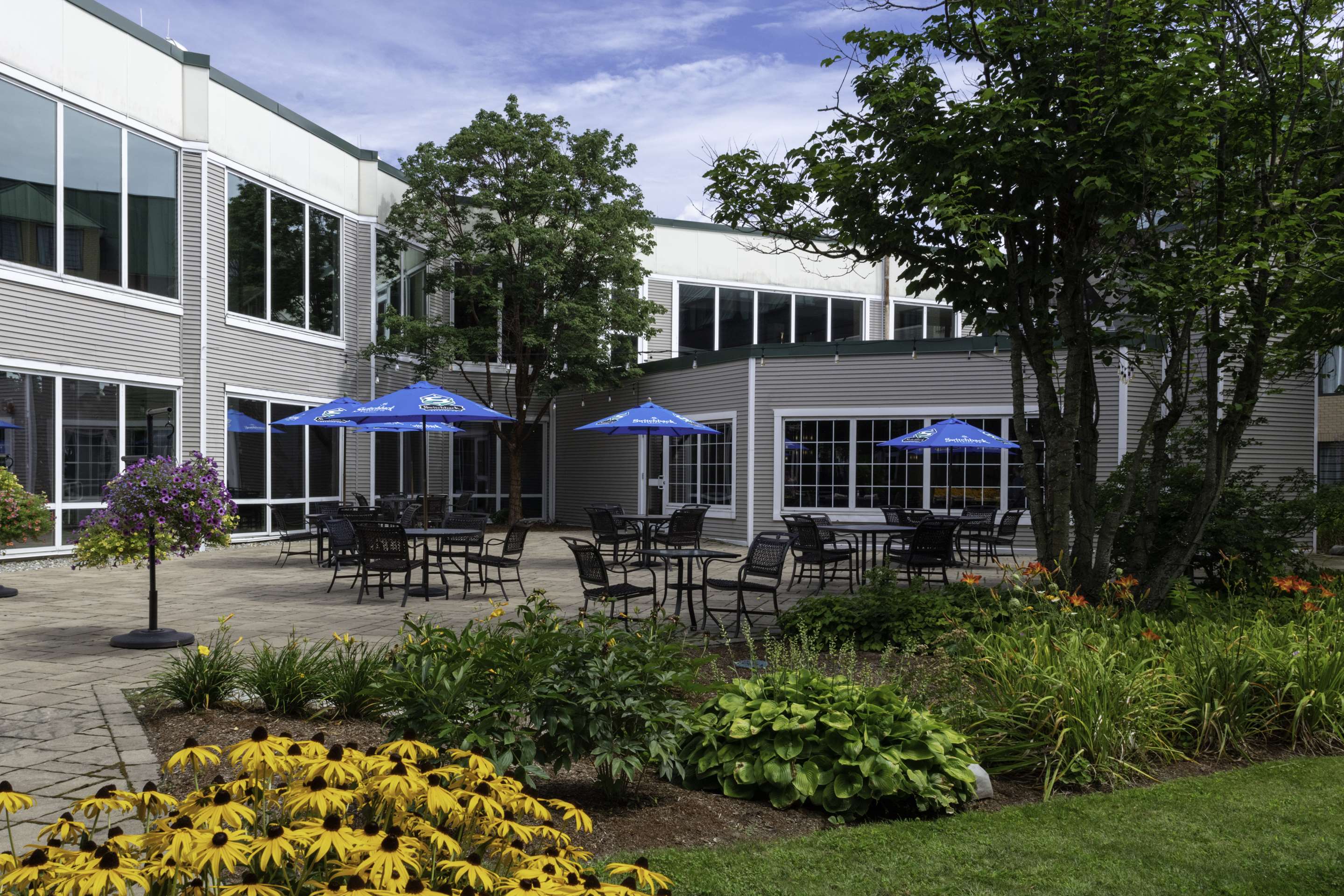 Exterior | DoubleTree by Hilton Burlington Vermont