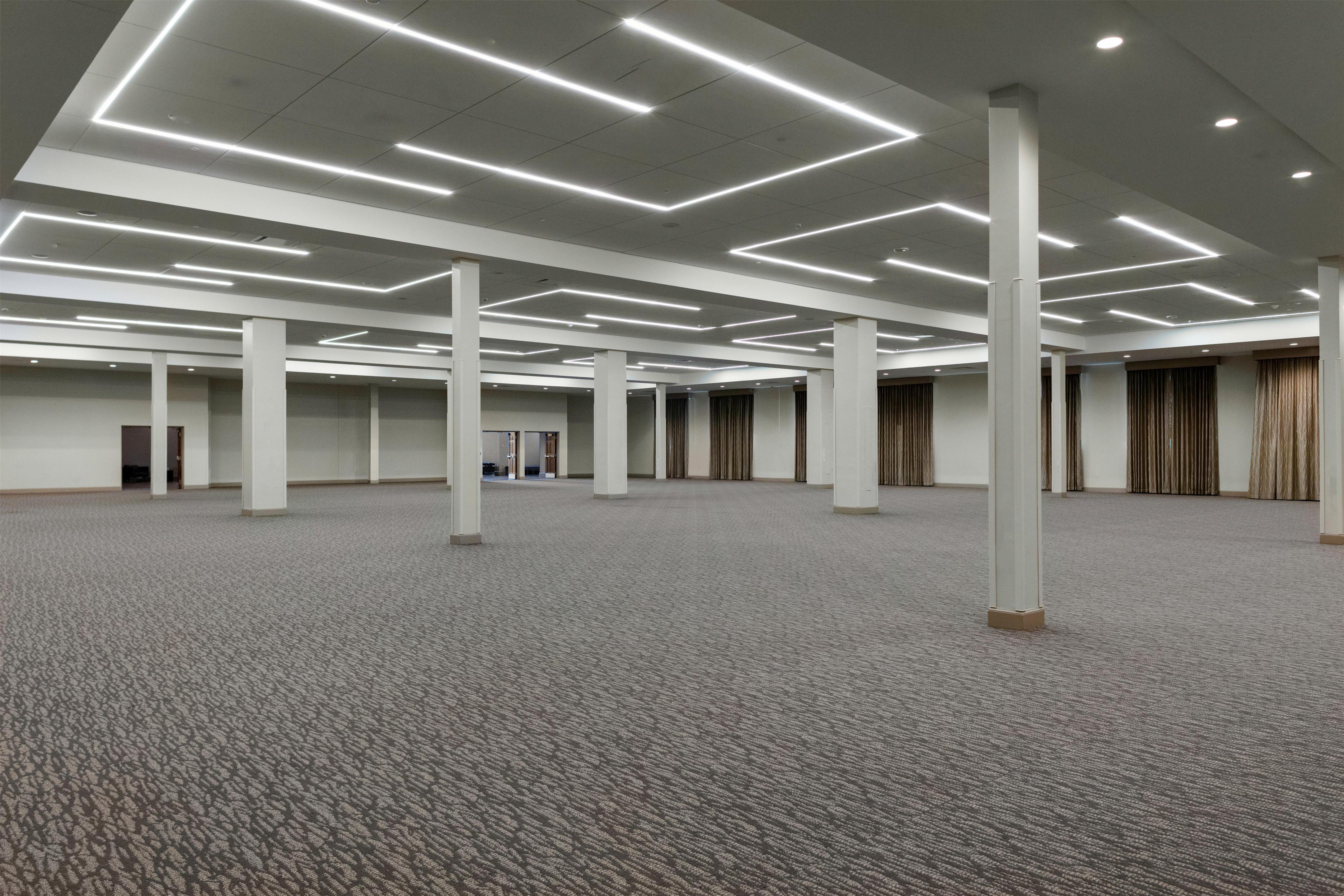 Meeting Room | DoubleTree by Hilton Burlington Vermont