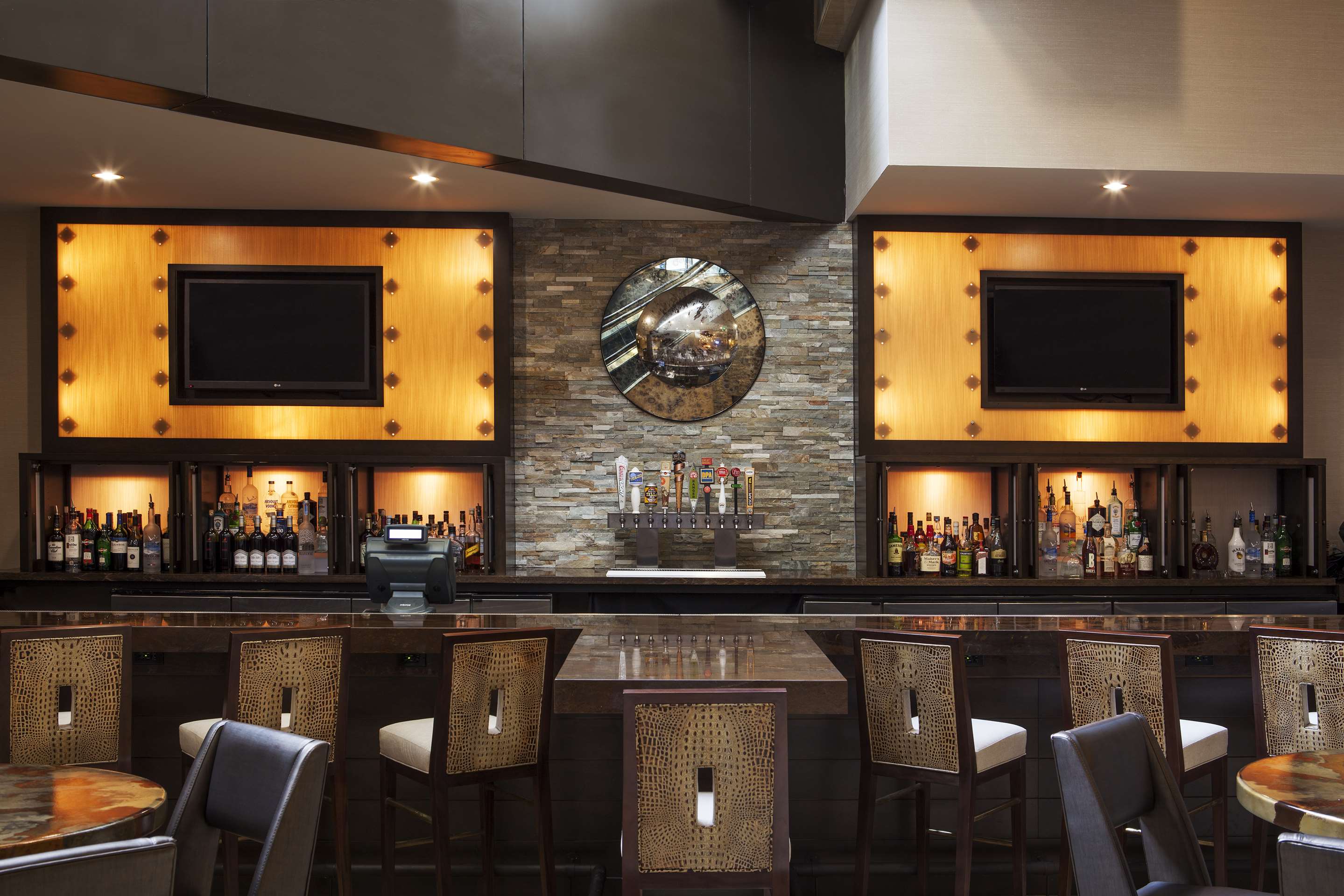 BarLounge | Hilton Denver City Center