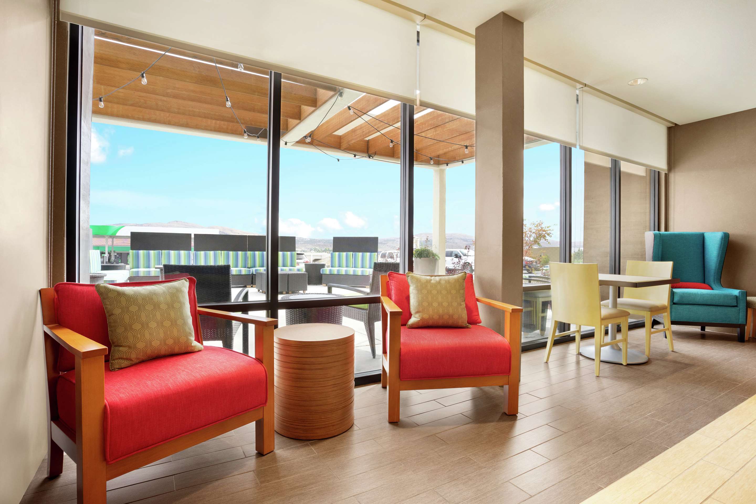 Lobby | Home2 Suites by Hilton Elko